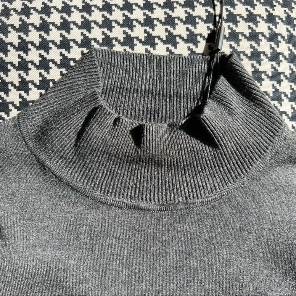 T Tahari Mockneck Sweater, Heather Graphite Gray, Large - Picture 10 of 15